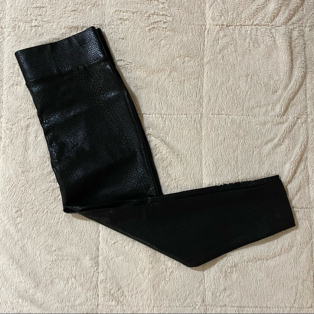 NWT Torrid Black Tonal Snake Pixie / Size 0X